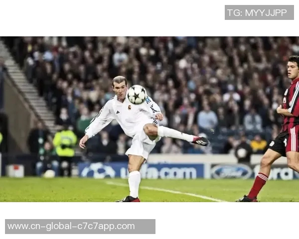 疯了！皇马1.3亿欧挖拜仁主力，2大硬伤+姆巴佩联系，维尼修斯要走？